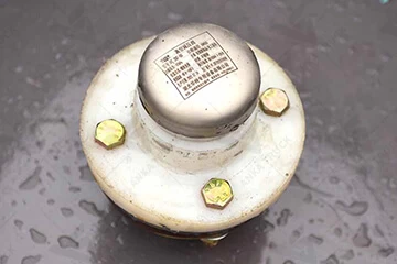 Vacuum pressure reducing valve