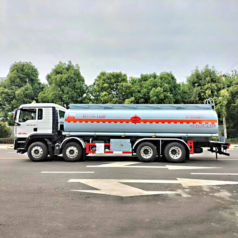 SINOTRUK 8*4 24m3 kerosene flammable liquid transport truck Front Side View