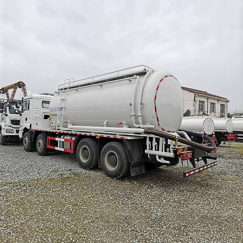SHACMAN 8*4 cement bulker trailer for oil field use Oblique Back Plot