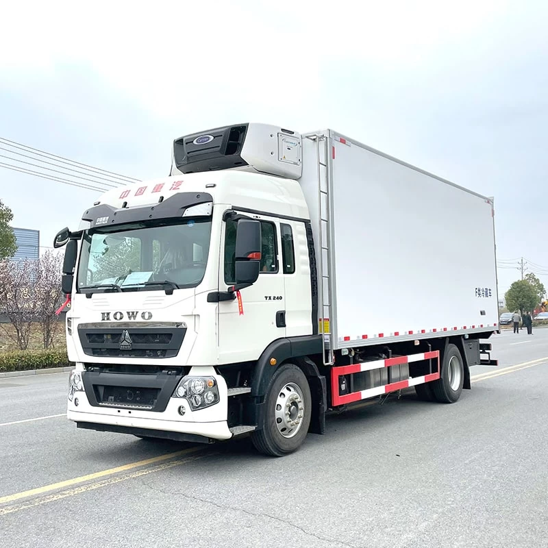 HOWO 42m3 right hand drive refrigerator truck for good sale Oblique Front View