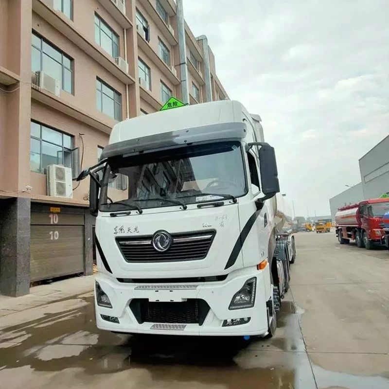 3 Axles 46000L Water Edible Cooking Oil Delivery Tank Front View