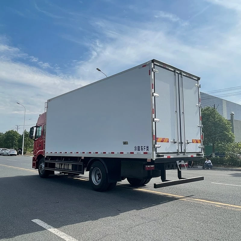 JAC 6.8m refrigerated truck cold chain insulation truck Oblique Back Plot