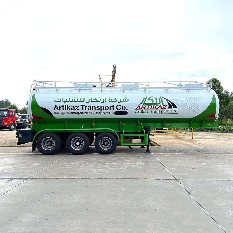 Semi Trailer Aluminum Oil Water Liquid Fuel Tanker Truck Front Side View