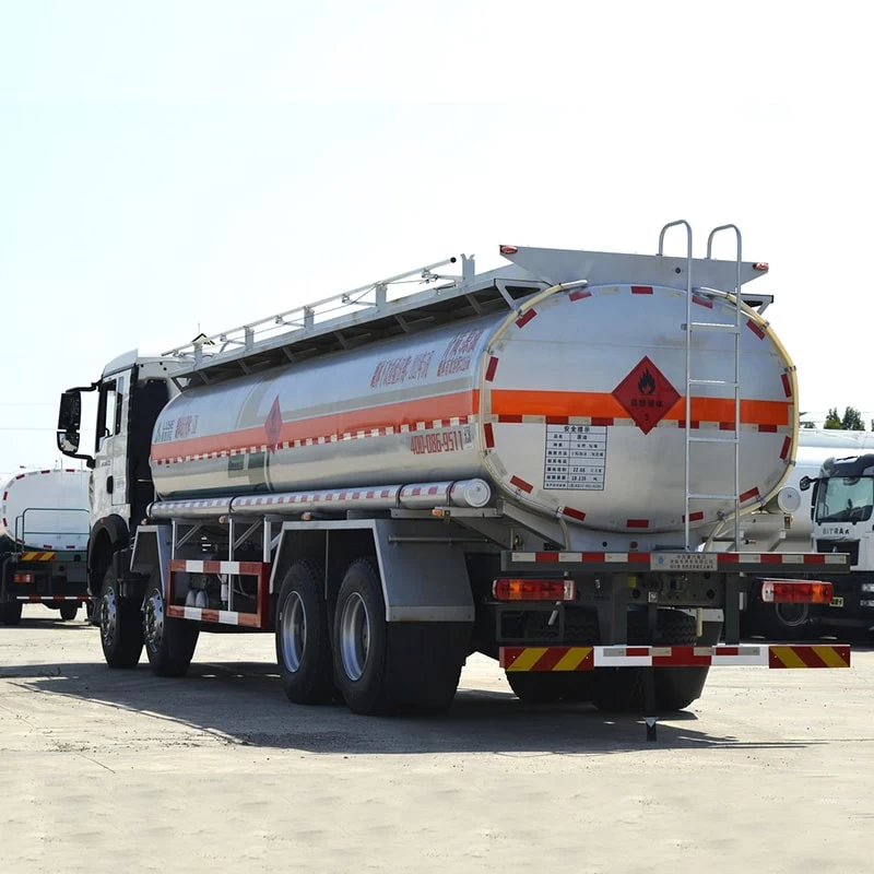 Howo 8x4 Fuel Tank Truck 30000L Tanker Truck Price Oblique Back Plot
