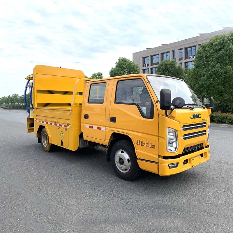 JMC 4*2 anti-collision buffer truck Oblique Front View