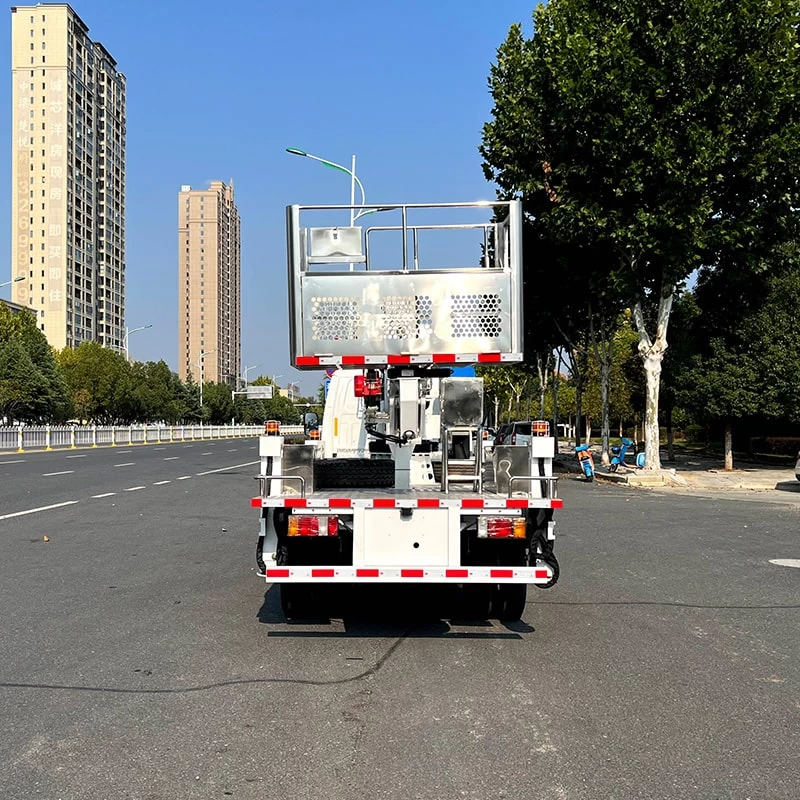 ISUZU 28 meters manlift high altitude operation truck Back Image
 