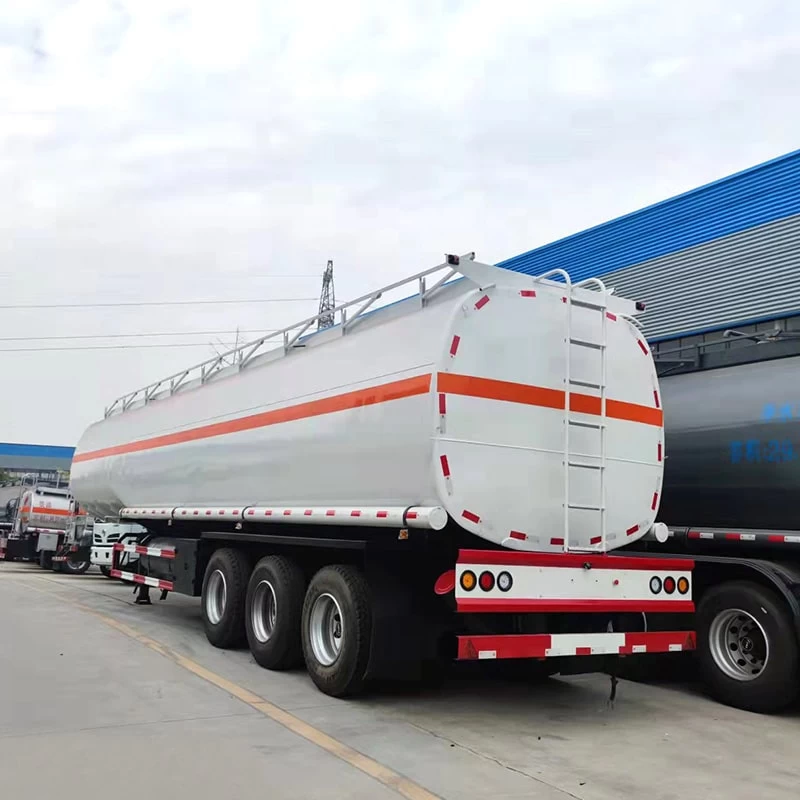New or Used 3 Axle 40000 Liters Fuel Oil Transport Tanker  Oblique Back Plot
