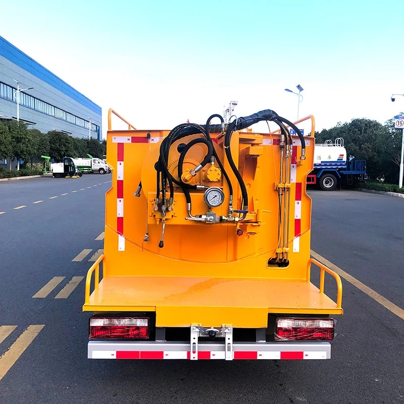 JAC 4*2 high pressure sewage suction cleaning truck Back Image

