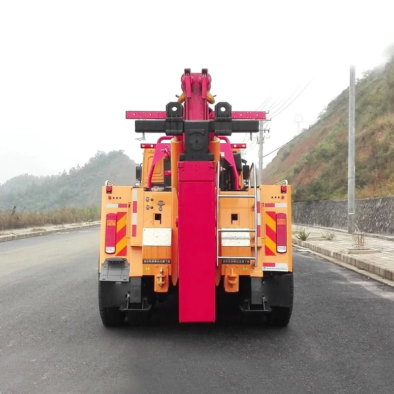 SINOTRUK 8*4 heavy duty 80 ton Rotation Wrecker Tow Truck Back Image