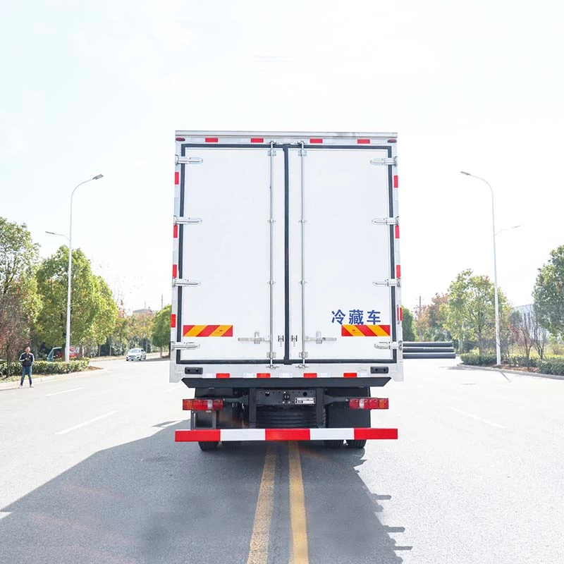 Sinotruk HOWO Freezer Box Truck Light duty 6.8m For Sale Back Image
