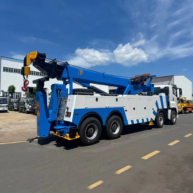 ISUZU 8x4 Rotator 40Ton Recovery Truck for Emergency Rescue Oblique Back Plot
