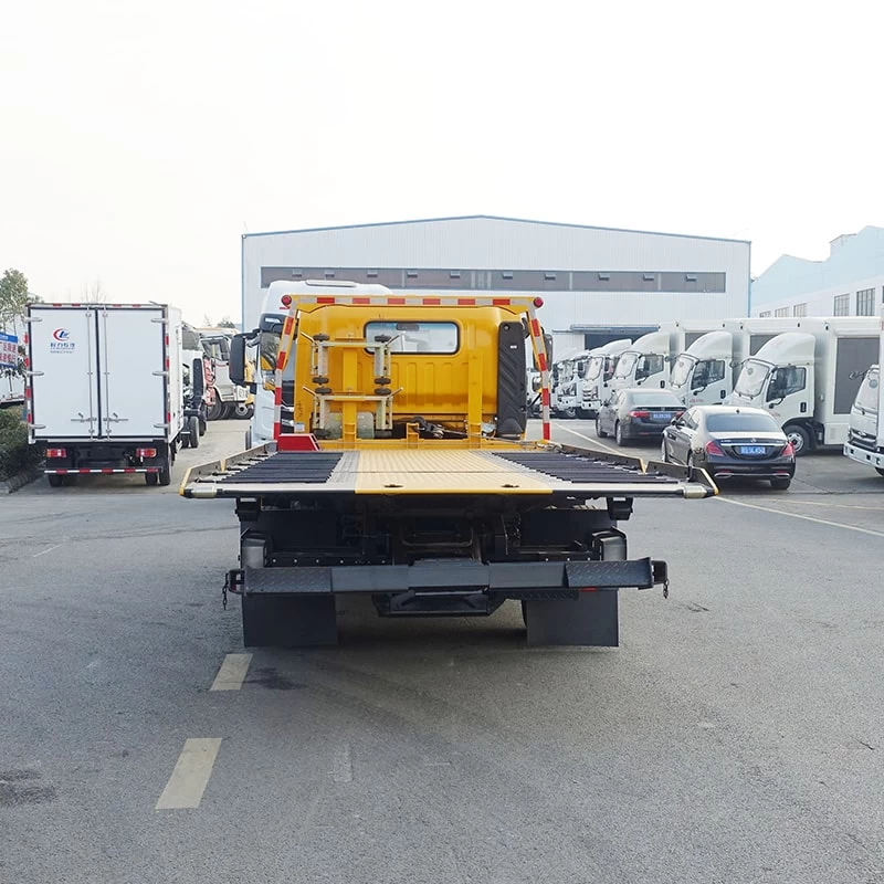 SINOTRUK 8 ton euro 2 3 4 5 flatbed wrecker with crane Back Image
