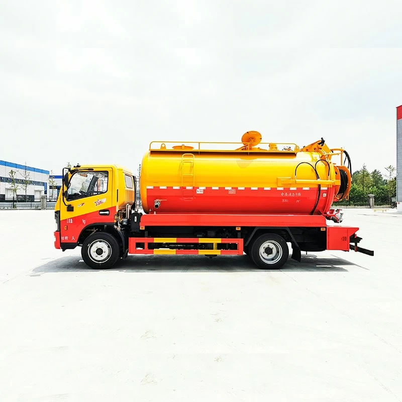 Dongfeng 4*2 10 ton vacuum truck sewage suction Front Side View