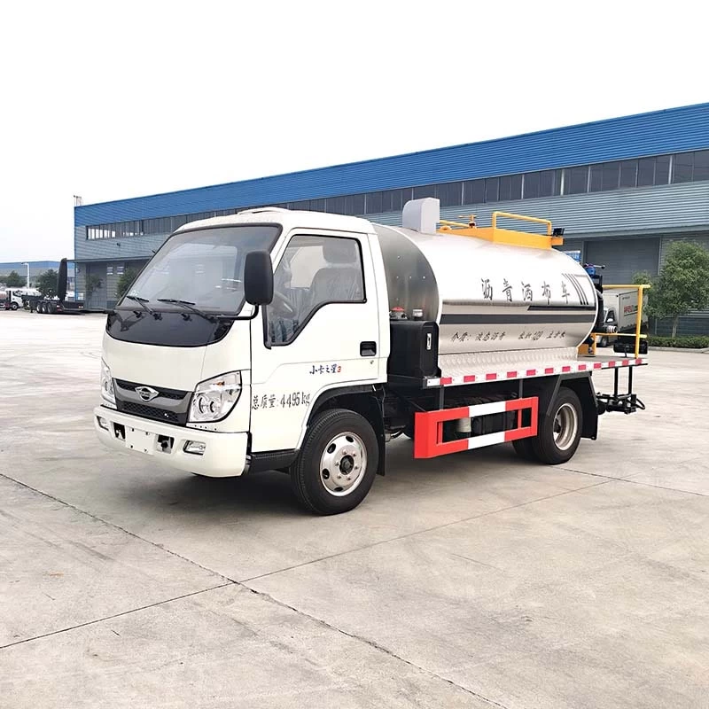 Faw 4x2 bitumen gravel synchronous spreader truck Oblique Front View
 