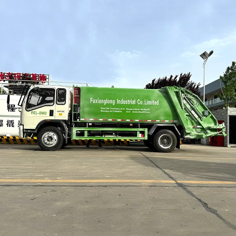Howo 9 CBM 4x2 Small Compressing Rubbish Truck for Sale Front Side View
