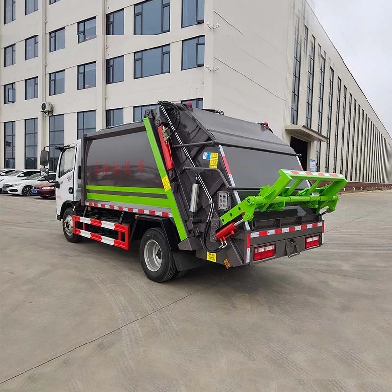 DongFeng 4X2 7cbm Garbage Compactor Truck Oblique Back Plot