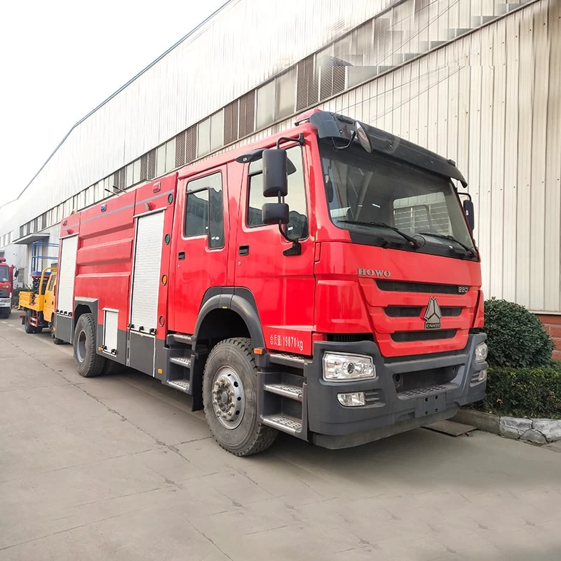 Howo 4 x2 8000L Water Tank Fire Truck for Sale Oblique Front View