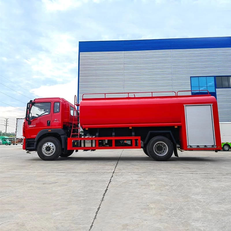 SINOTRUK new or used 10cbm water tank fire fighting truck Front Side View
