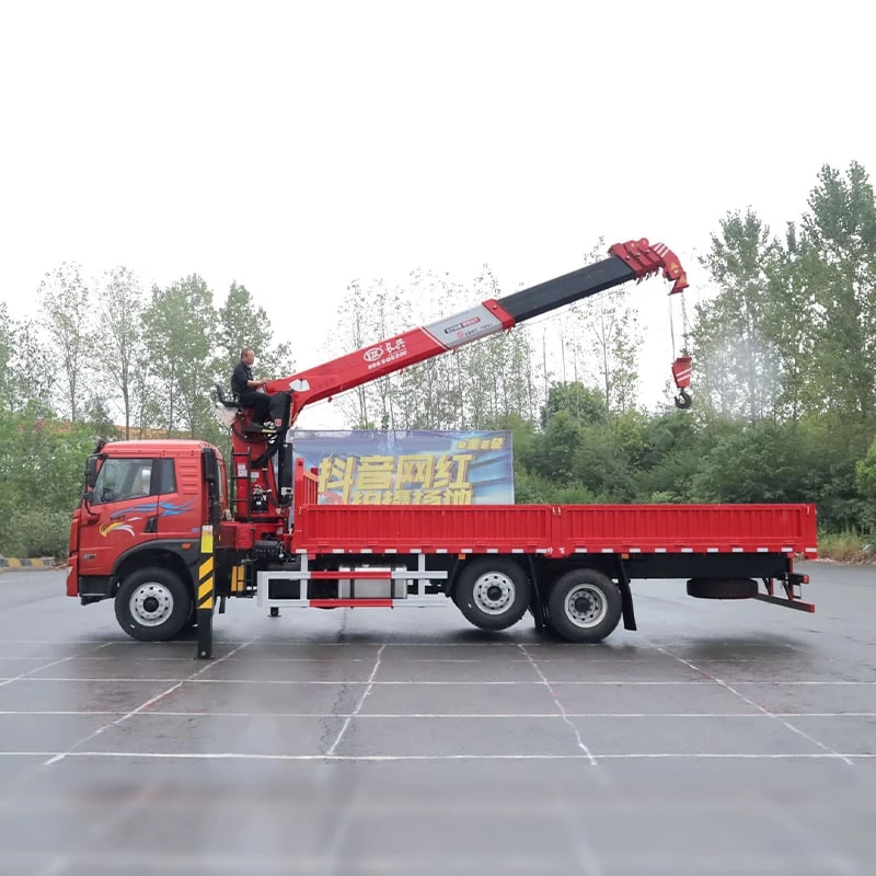 FAW 16 meter straight arm truck mounted telescopic crane Front Side View