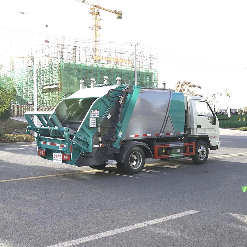 Foton 5cbm Professional Compressed Garbage Truck Oblique back plot
