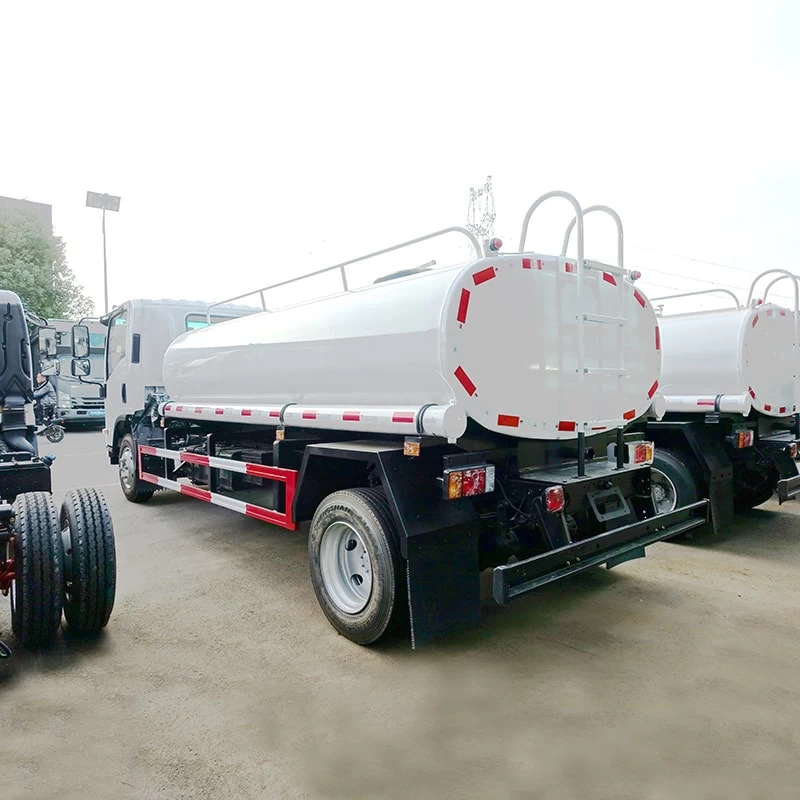 JAPAN 4*2 watering cart isuzu water tank truck Oblique Back Plot
