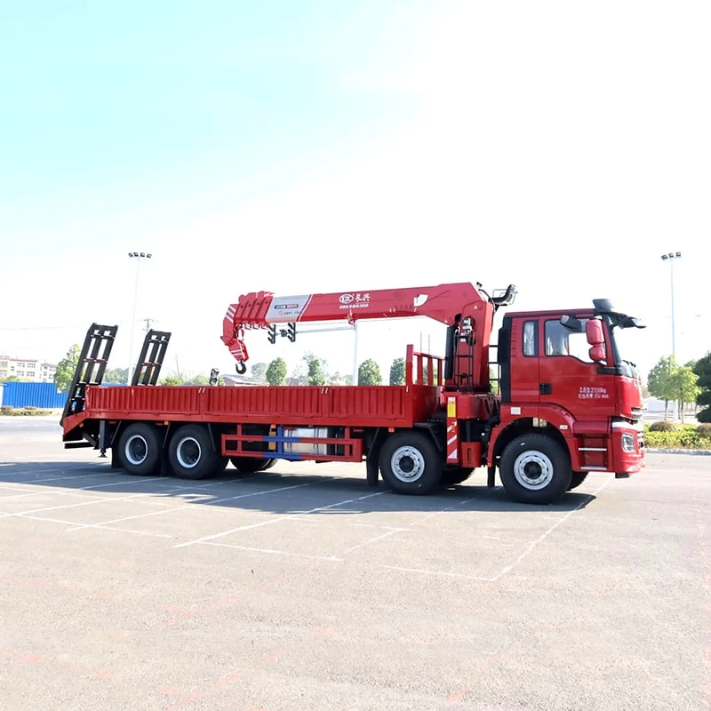 SHACMAN 8x4 14 16 tons truck mounted telescopic crane Oblique Front View