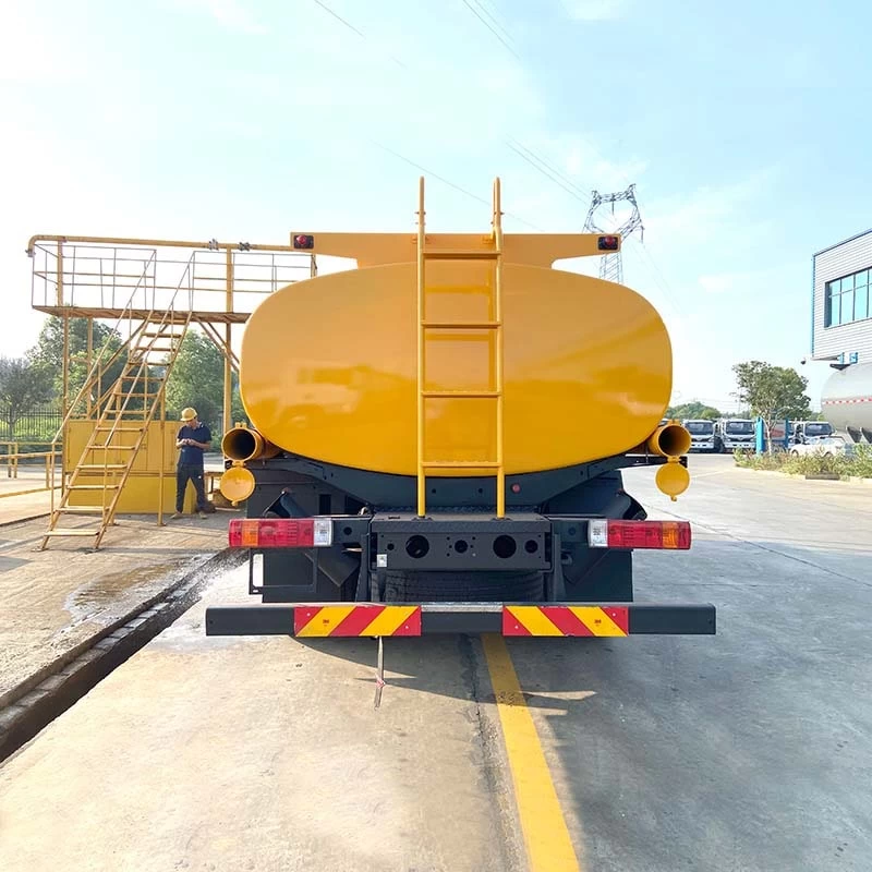 FAW 4x2 aluminum 12000 liters fuel tank truck Back Image