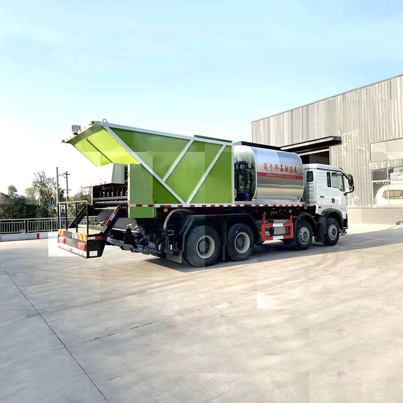 HOWO 8*4 asphalt synchronous crushed stone storage truck Oblique Back Plot
