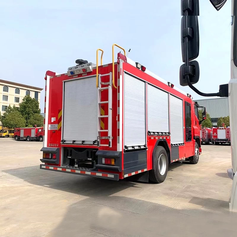 ISUZU 4*2 new or used 8cbm water tank fire fighting truck Oblique Back Plot