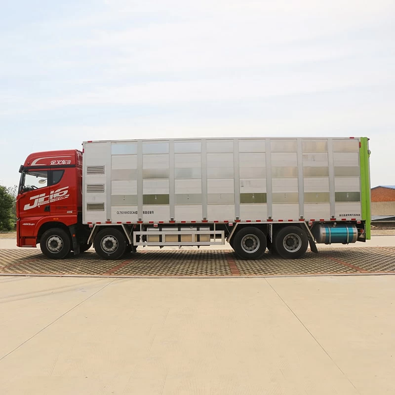 FAW 8*4 animal poultry chicken pig transport truck Front Side View