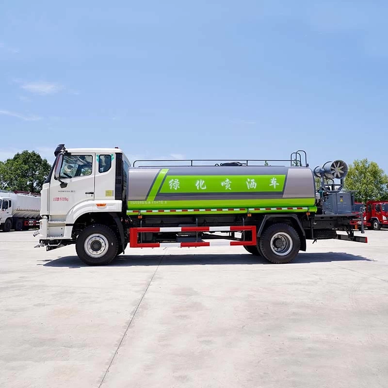 Howo water tank truck sprinkler water truck Front Side View
