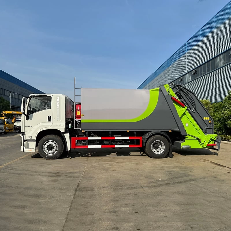 ISUZU 8 CBM Garbage Compactor Truck Rubbish Compressing Truck Front Side View

