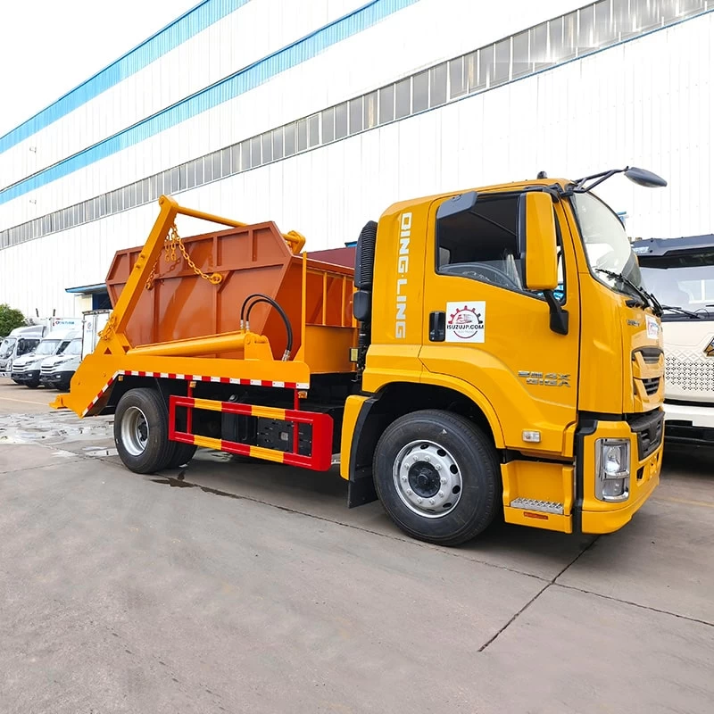 ISUZU GIGA 12CBM Hydraulic Swing Arm Light Garbage Truck Front Side View