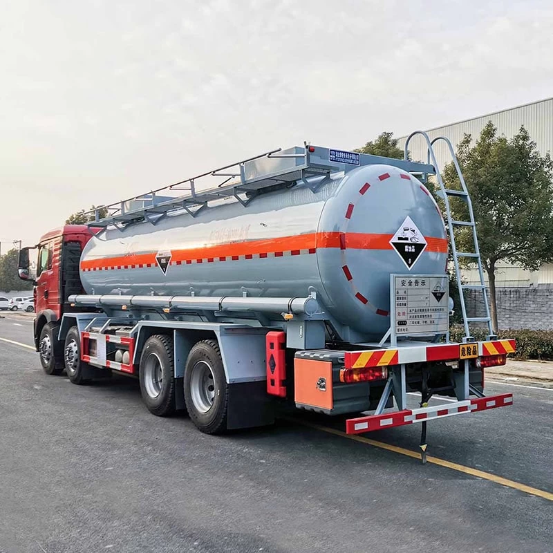 HOWO 8*4 HCL chemical sodium acid solution transport truck Oblique Back Plot
