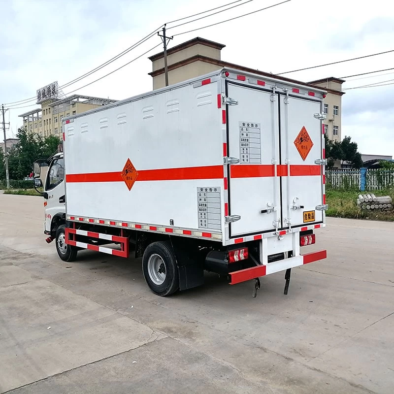 JAC 4*2 cargo flammable liquid container transport truck Oblique Back Plot