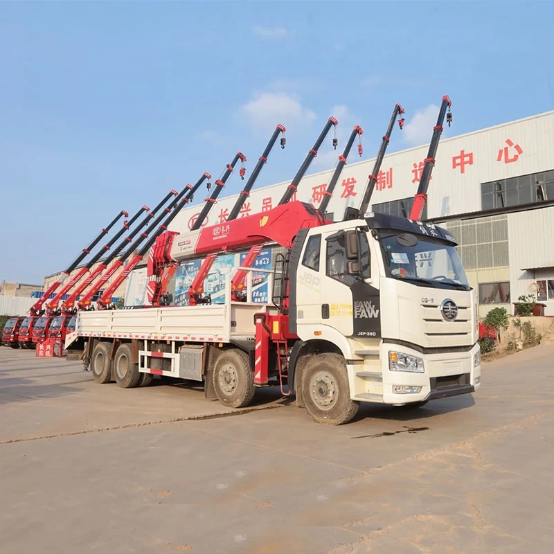 FAW 4*2 straight arm mobile truck mounted crane Oblique Front View
