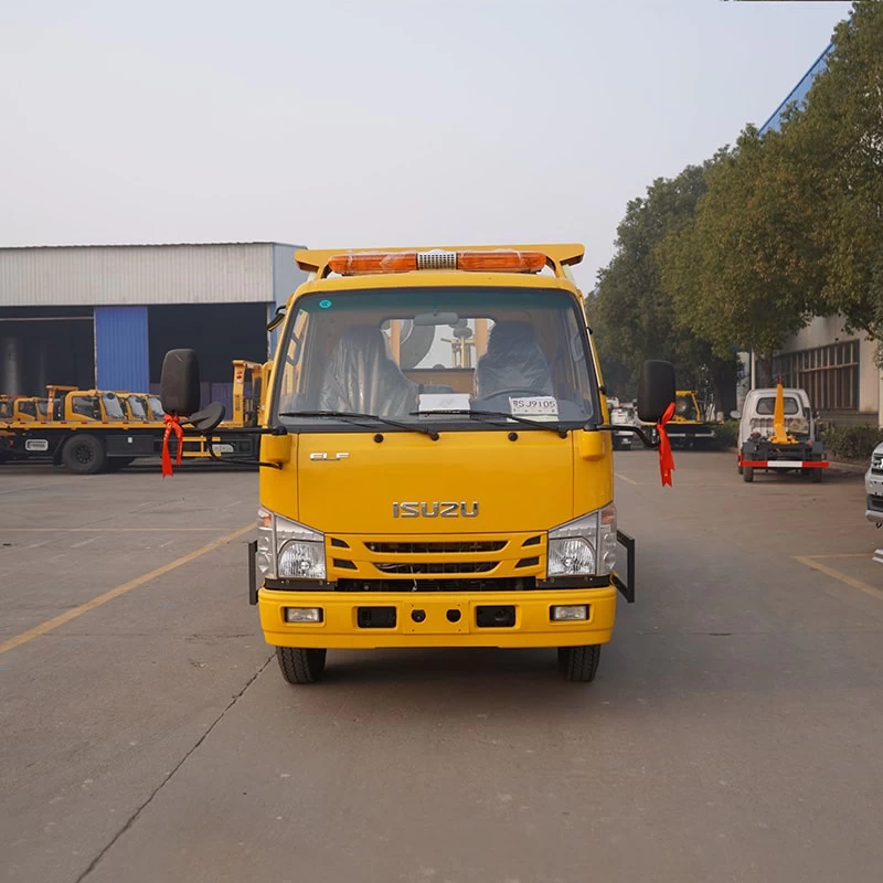 ISUZU 4X2 Flatbed Towing Wrecker Road rescue truck Front View