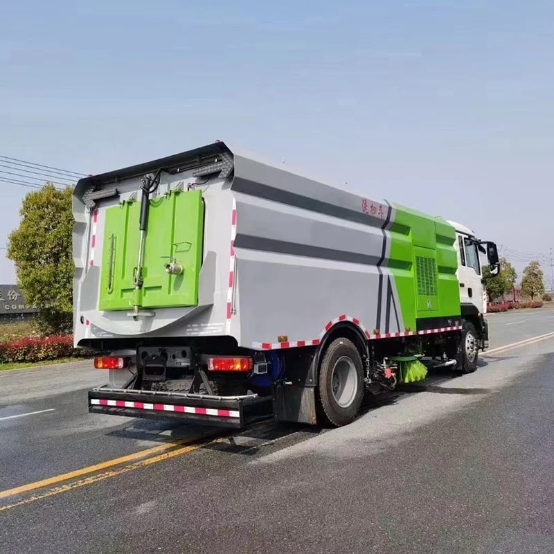 SINOTRUK 4*2 road sweeper truck vacuum suction function Oblique Back Plot