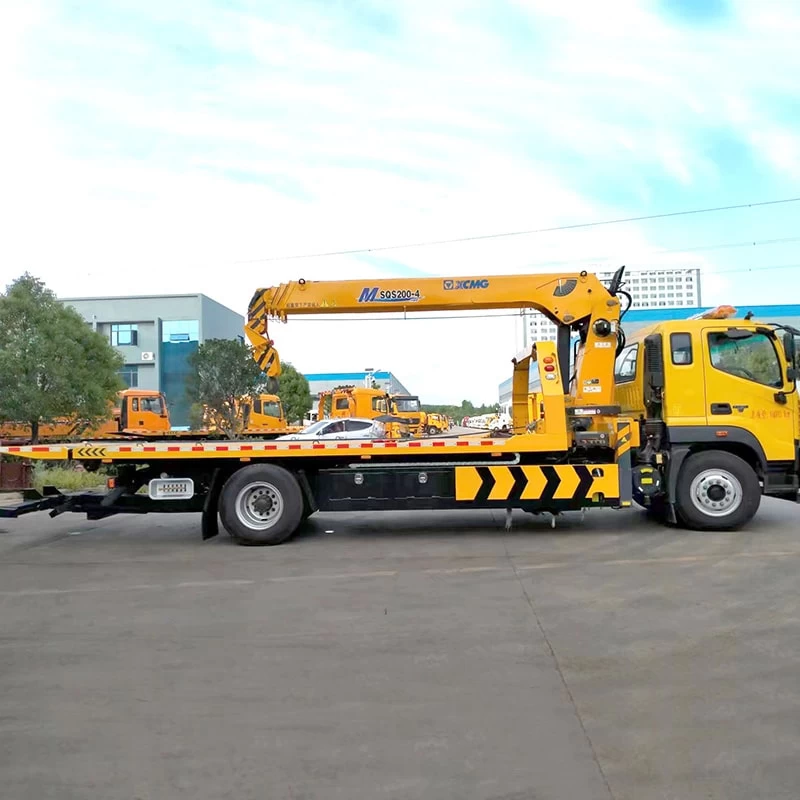 Foton Flatbed Towing Wrecker Truck Mounted with 8 Ton Crane Front Side View