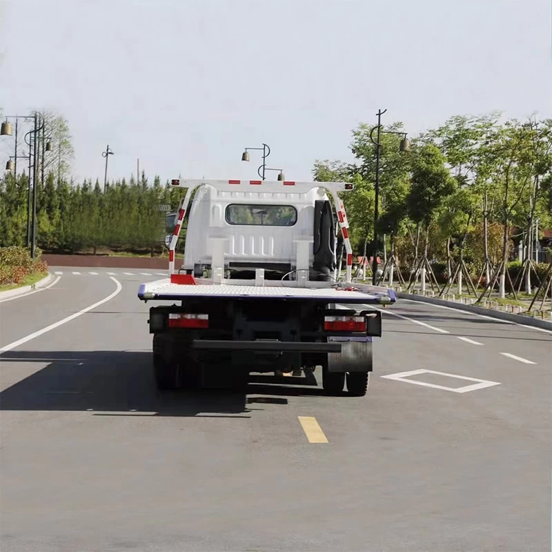 Dongfeng 4*2 flatbed tow wrecker truck Back Image