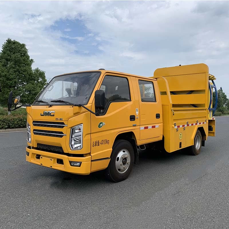 JMC 4*2 anti-collision buffer truck Oblique Front View