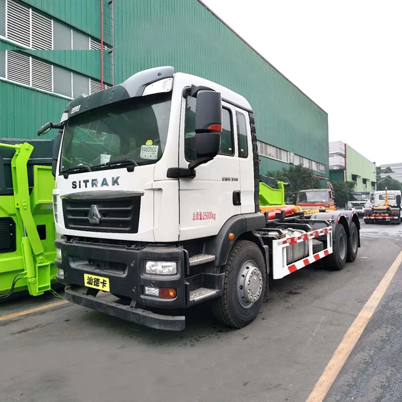 Sinotruk 25 Ton Hydraulic Arm Garbage Collection Truck Oblique Front View