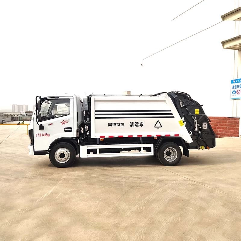 DongFeng 5m3 Garbage Compactor Truck Front Side View