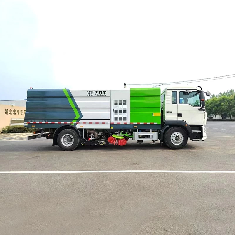 SINOTRUK 4*2 new or used road sweeper truck price Front Side View