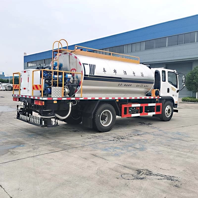 Faw 8000L Bitumen Sprayer Truck Asphalt Distributor Truck Oblique Back Plot 
