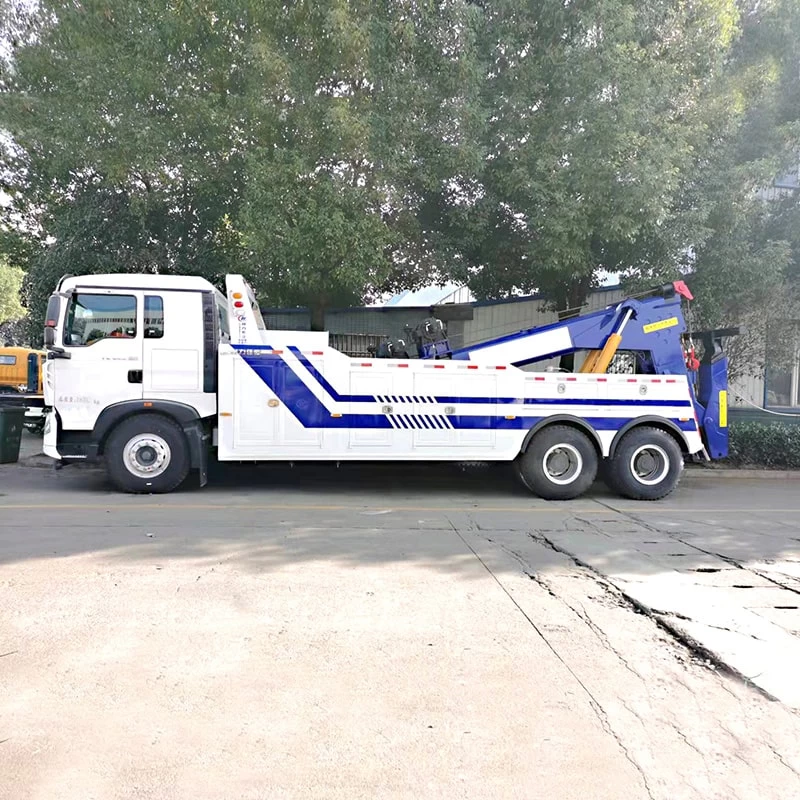 Howo Wrecker Towing Truck 20Ton 30Ton Hydraulic Truck Front Side View
