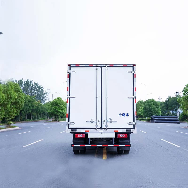 Foton cheap price 5ton refrigerated truck Back Image