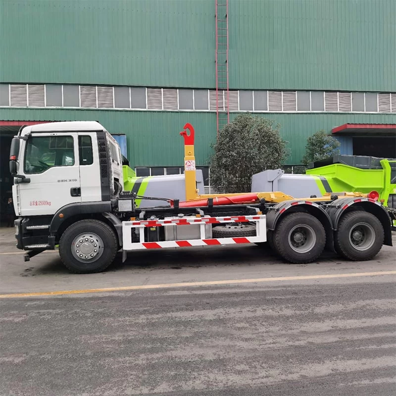 Sinotruk 25 Ton Hydraulic Arm Garbage Collection Truck Front Side View