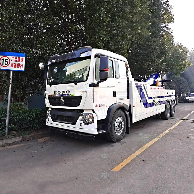 Howo Wrecker Towing Truck 20Ton 30Ton Hydraulic Truck Oblique Front View
