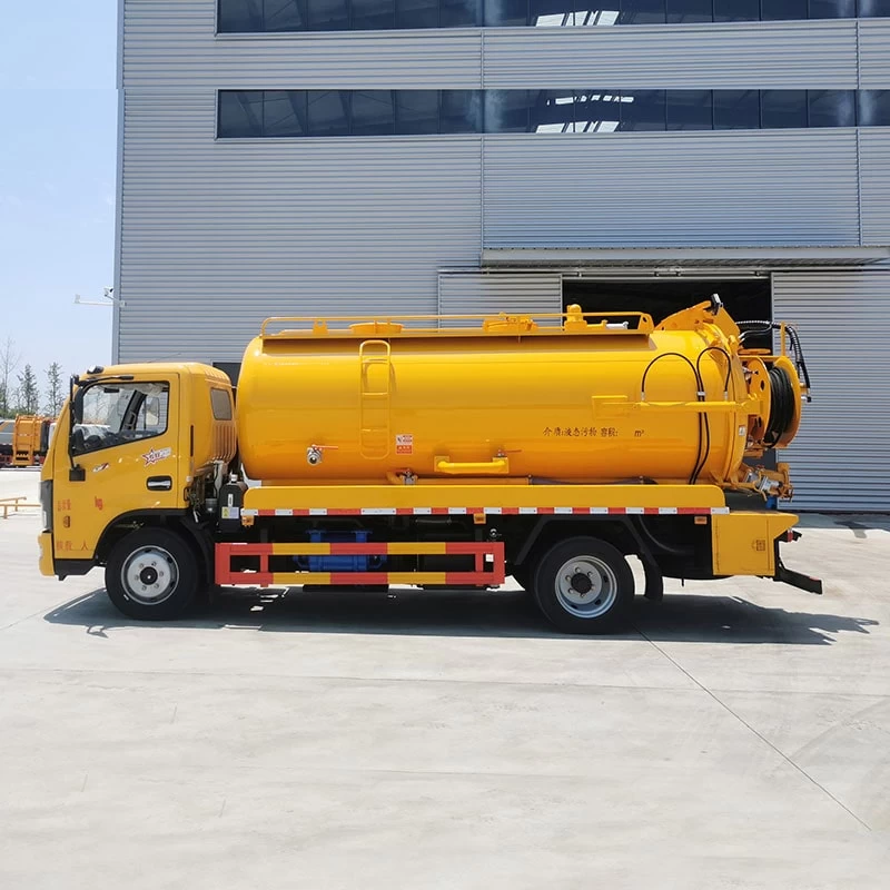 Dongfeng 10m3 vacuum pump cleaning sewage suction trucks Front Side View 